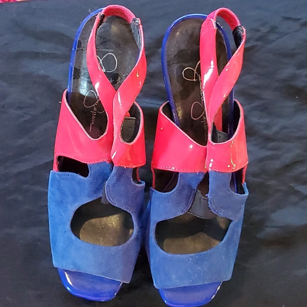 Jessica Simpson Comfy & Cute Suede & patent shoe
